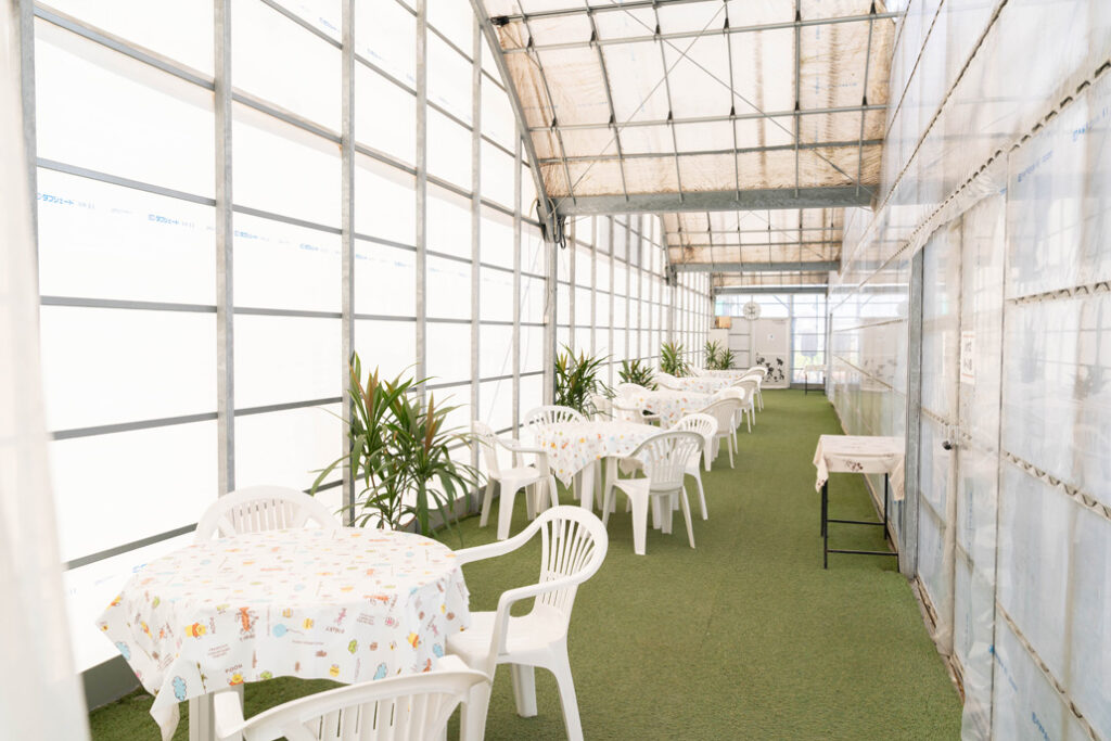 「いちご狩り農園 上杉農園」休憩スペースの画像