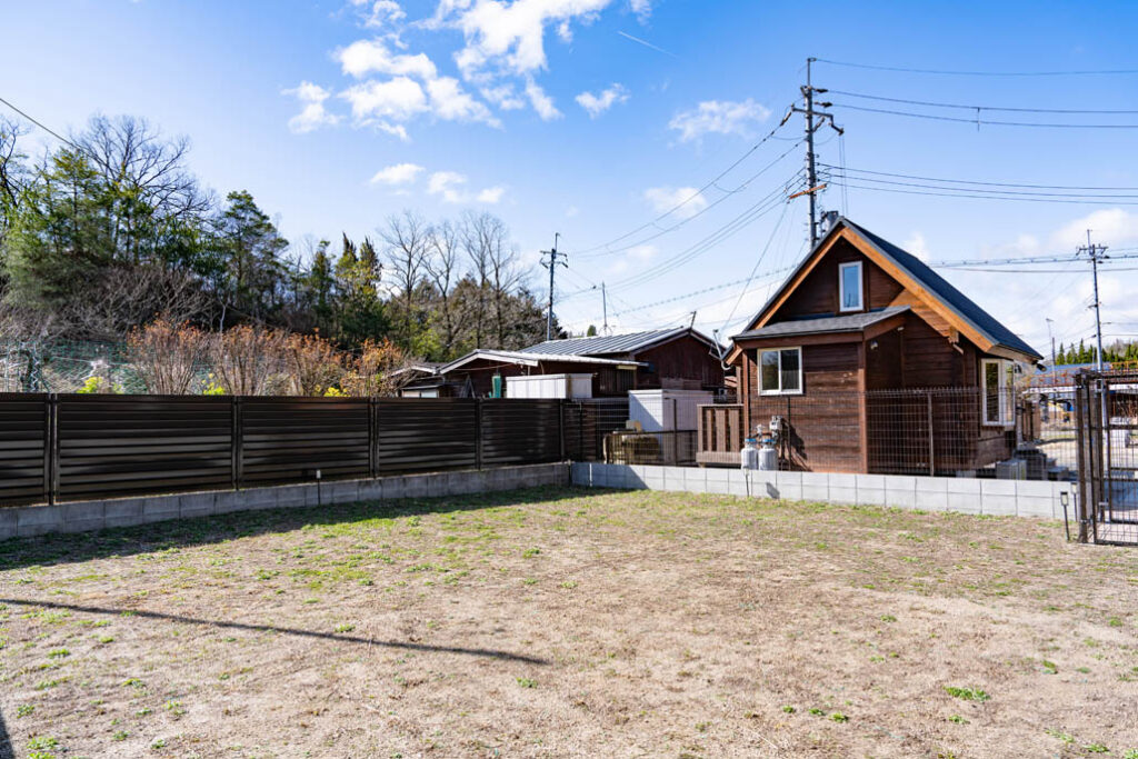 「南山城村の隠れ家」のドッグラン内の画像